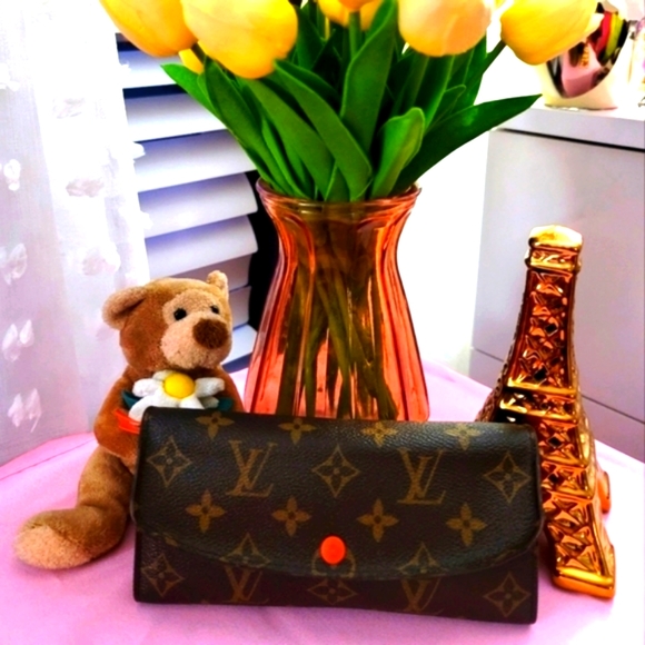 Louis Vuitton monogram Emilie wallet - Picture 10 of 17